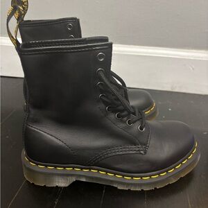 Dr. Martens Classic 1460 Black Smooth Leather Boots Size 7